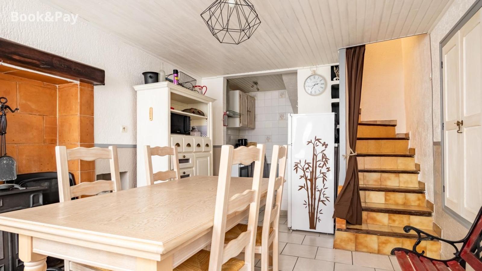 Holiday home Charmante Maison De Village Provencale Regusse